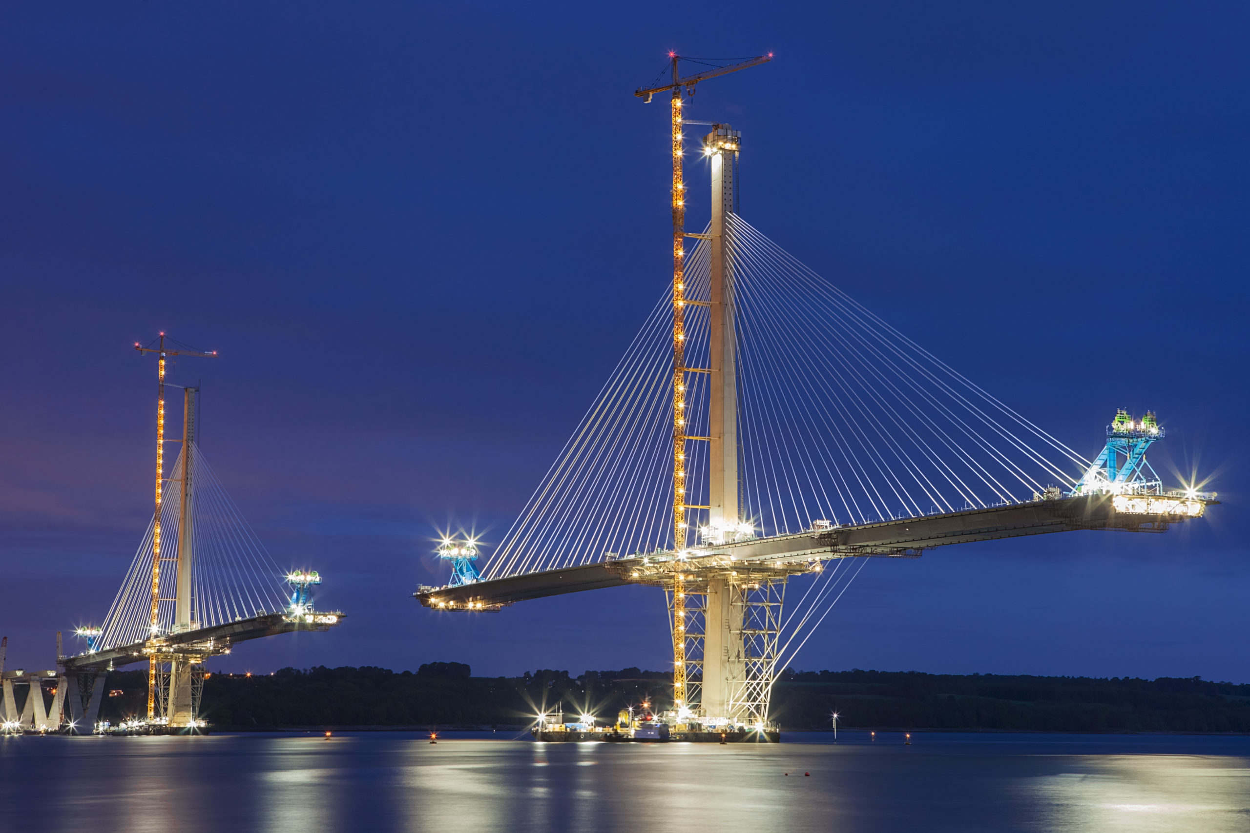 case civil and structural engineering project Forth Bridge Queensferry Crossing under construction