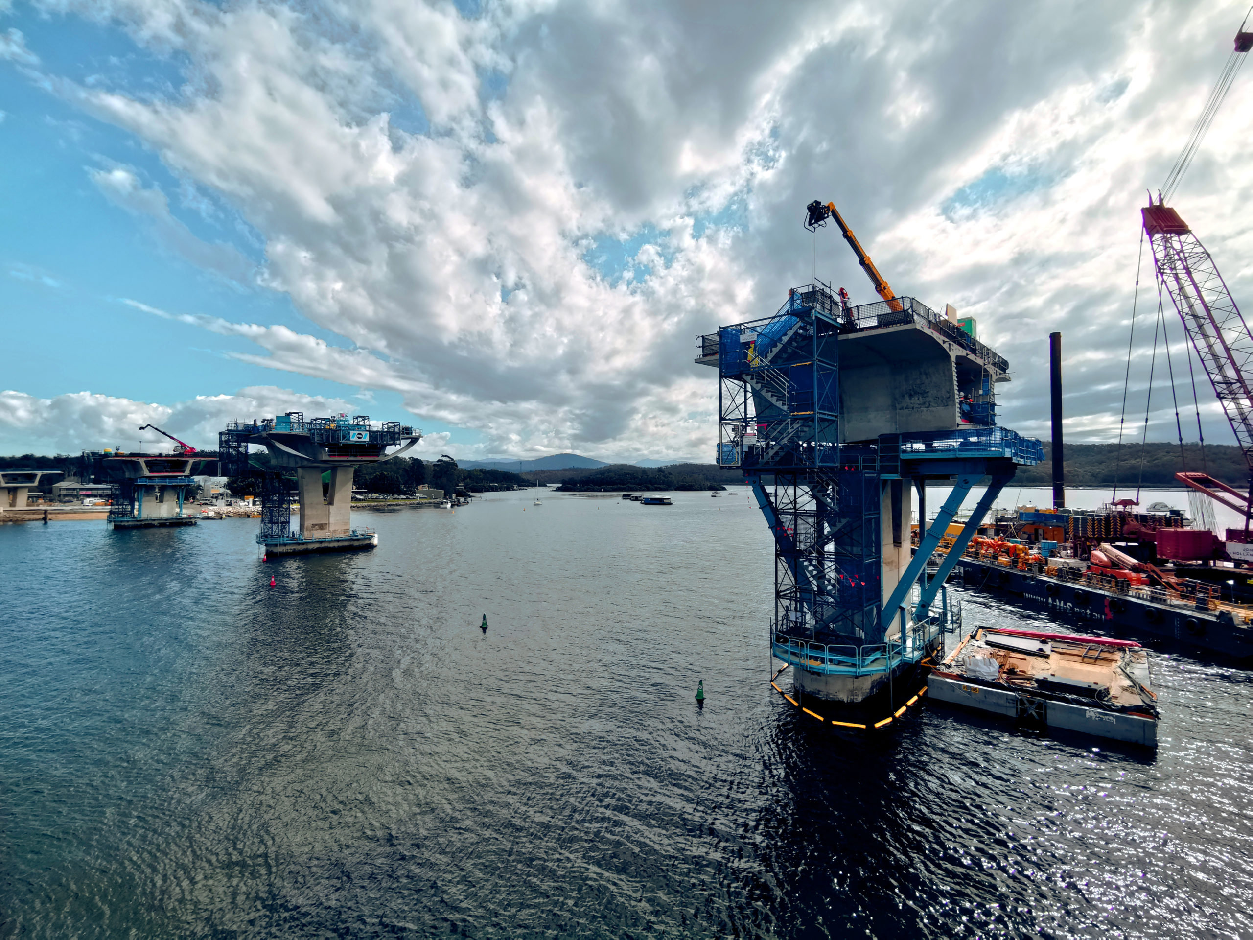 Balanced cantilever construction CaSE civil and structural engineering project bateman bay bridge